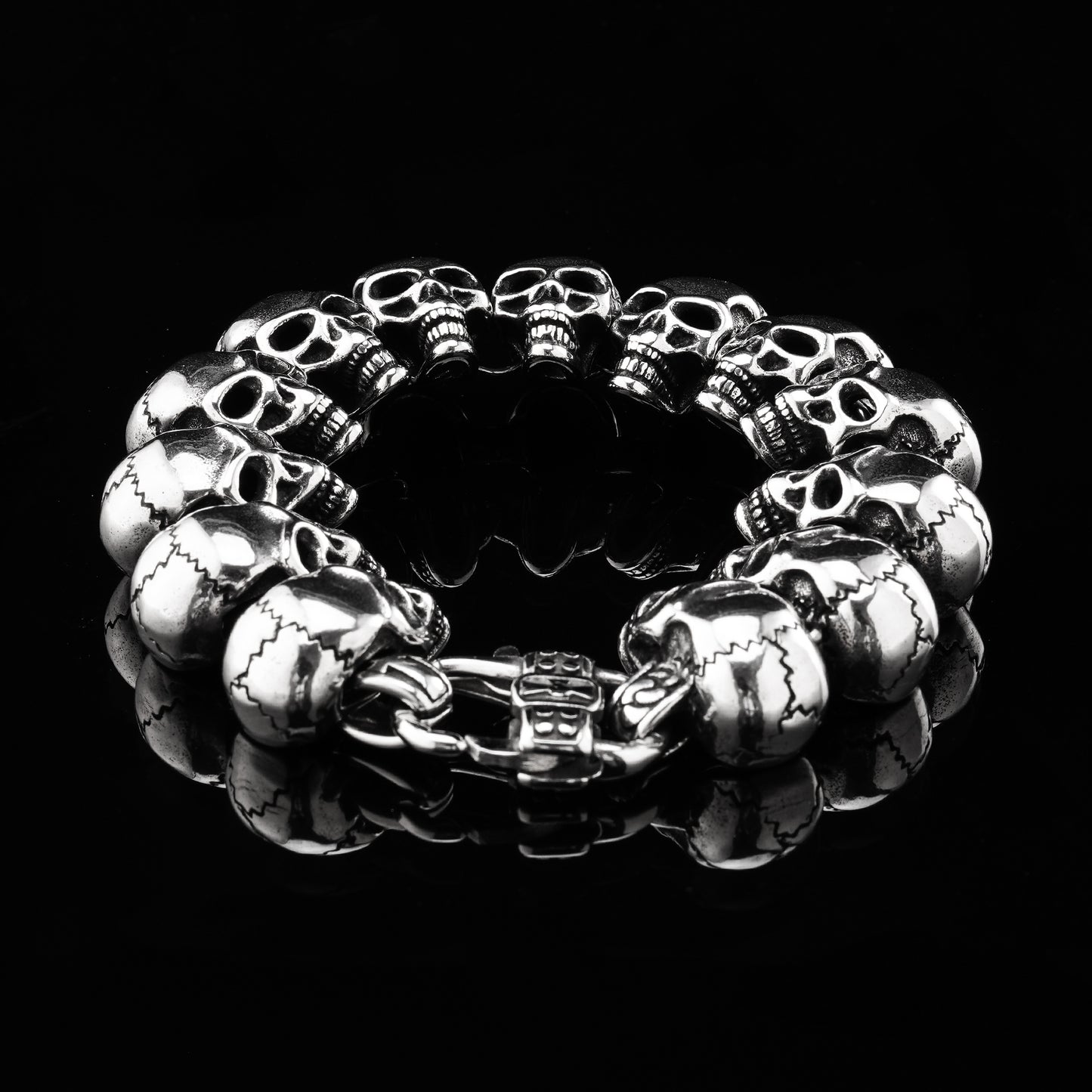 LABR Cycolinks Multi Skull Bracelet