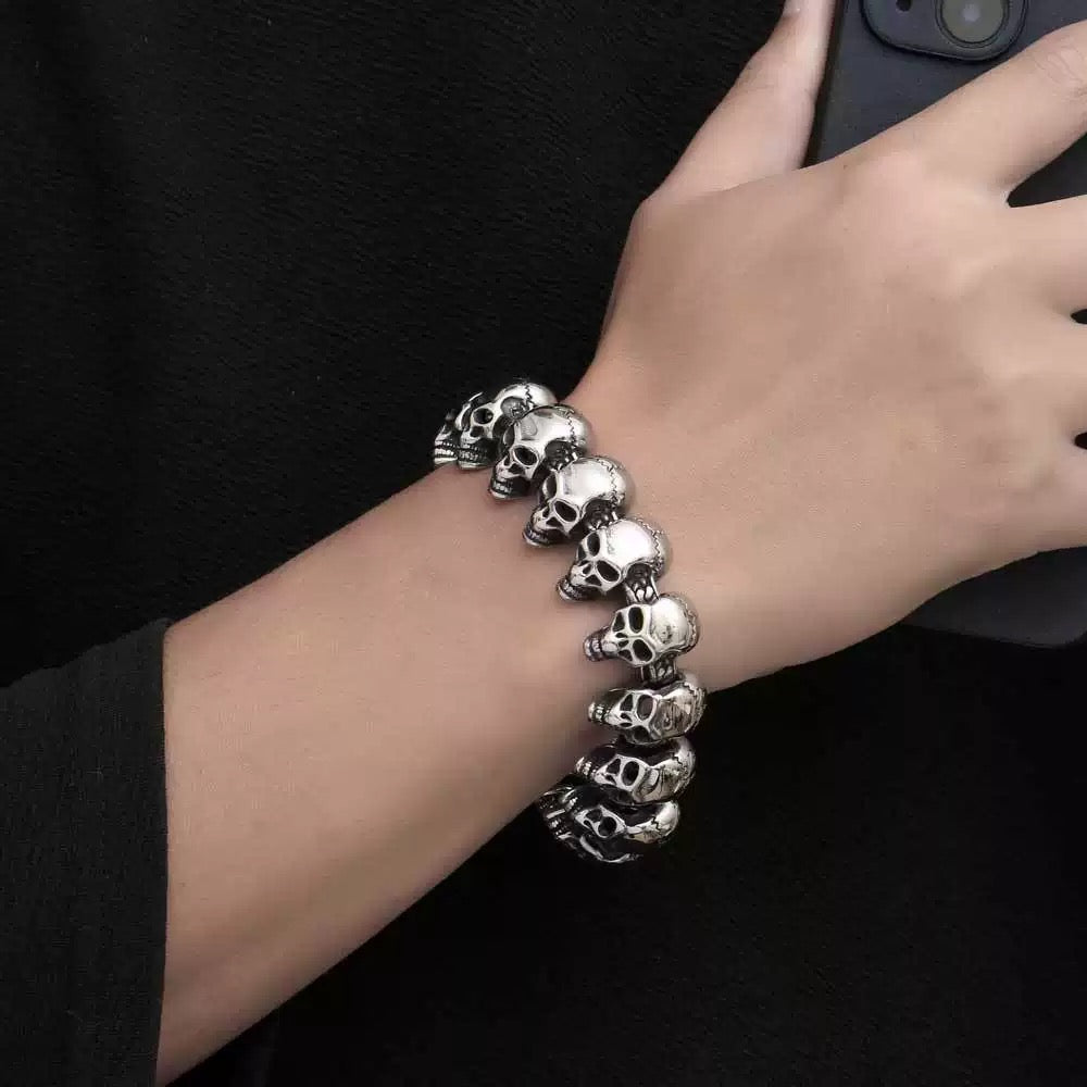 LABR Cycolinks Multi Skull Bracelet